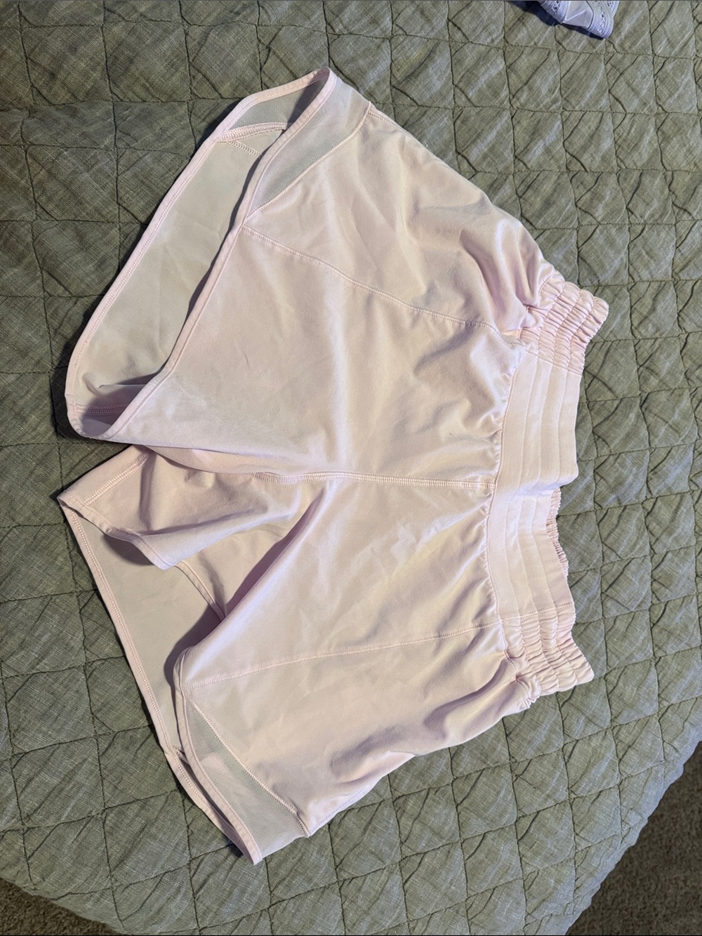 Lululemon Hotty hot 4 inch shorts. Light pink color